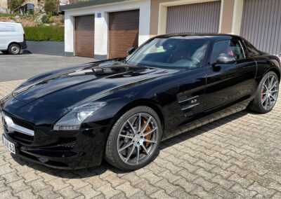 Fahrzeugaufbereitung Siegel in Bogen Mercedes SLS AMG Seitenprofil